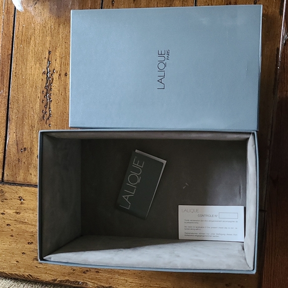 Lalique bird detail vase - Picture 3 of 8